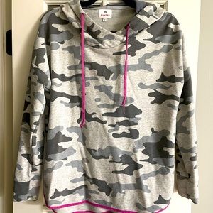 Evereve Sundry hoodie